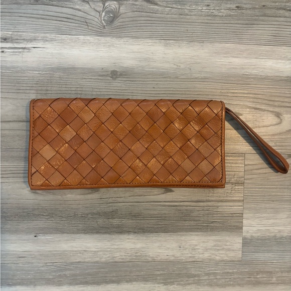 Wilsons Leather Woven Leather Pelle Studio Clutch with Lattice Design - Picture 5 of 5